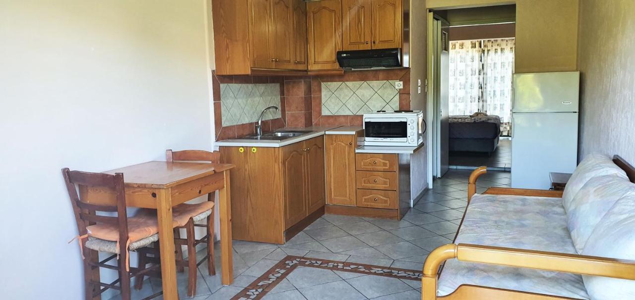 Halikoura Beach Apartments Stoupa Exterior photo