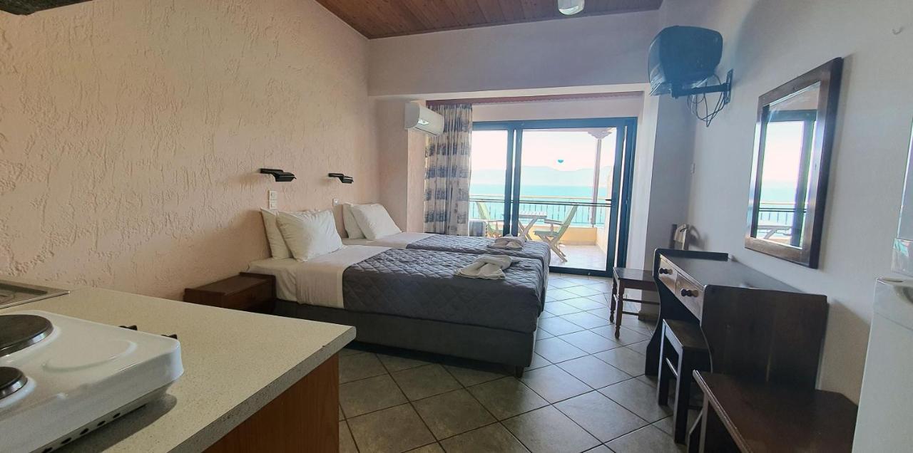 Halikoura Beach Apartments Stoupa Exterior photo